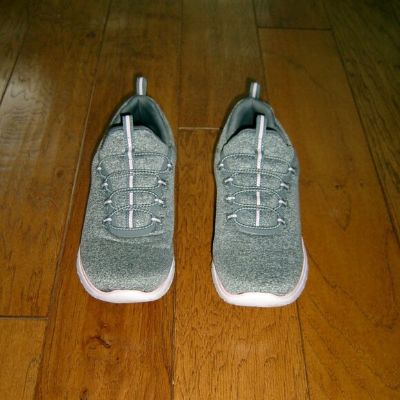 Athletic Works Women's  Comfort Grey Sneakers, Size 8.5 W - Picture 1 of 4